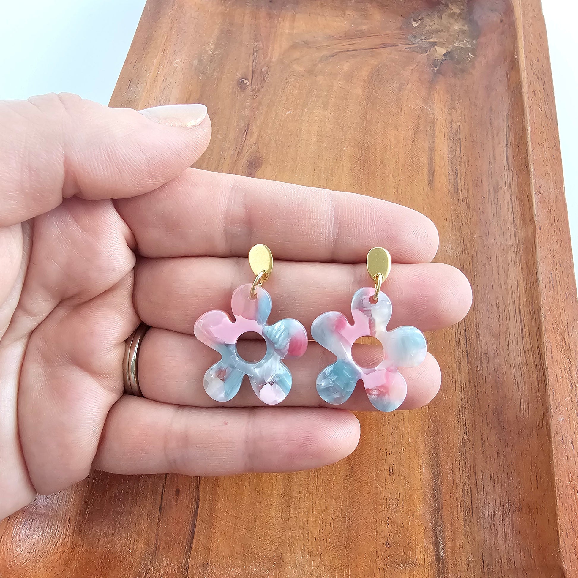 unique-id-e98d4061-7386-4853-b33e-42cebd067fd8