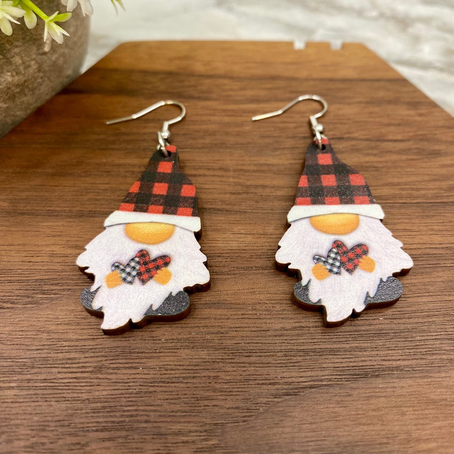 Wooden Dangle Earrings - Christmas - Gnome Plaid Hearts