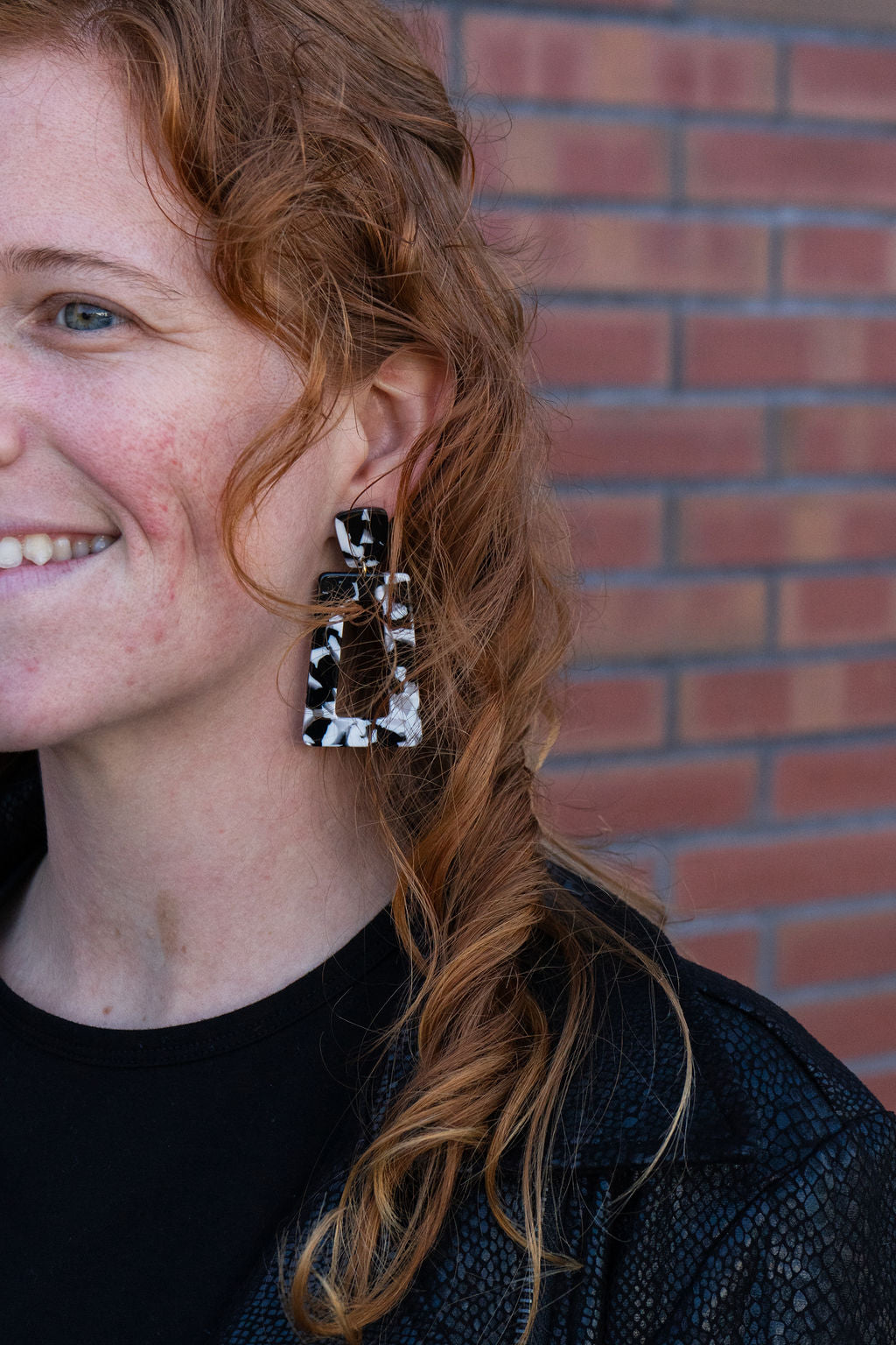 Avery Earrings - Black & White