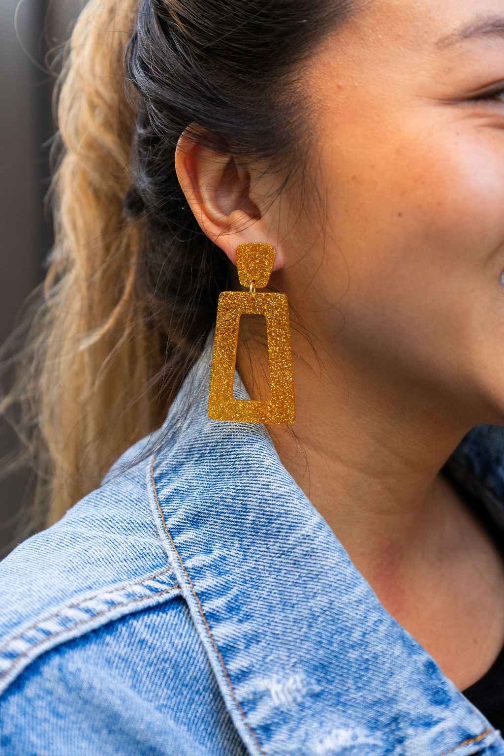 Avery Earrings - Yellow Gold Glitter