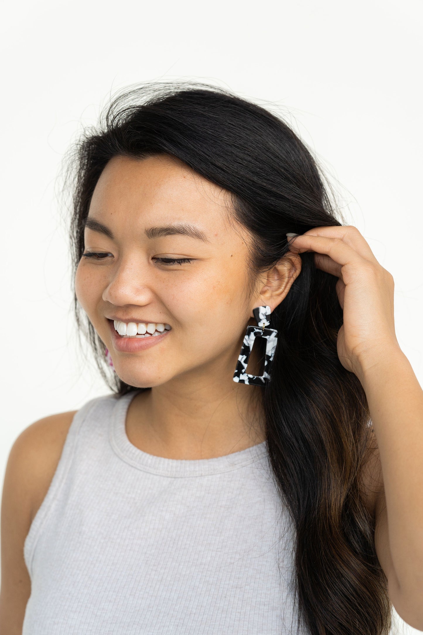 Avery Earrings - Black & White