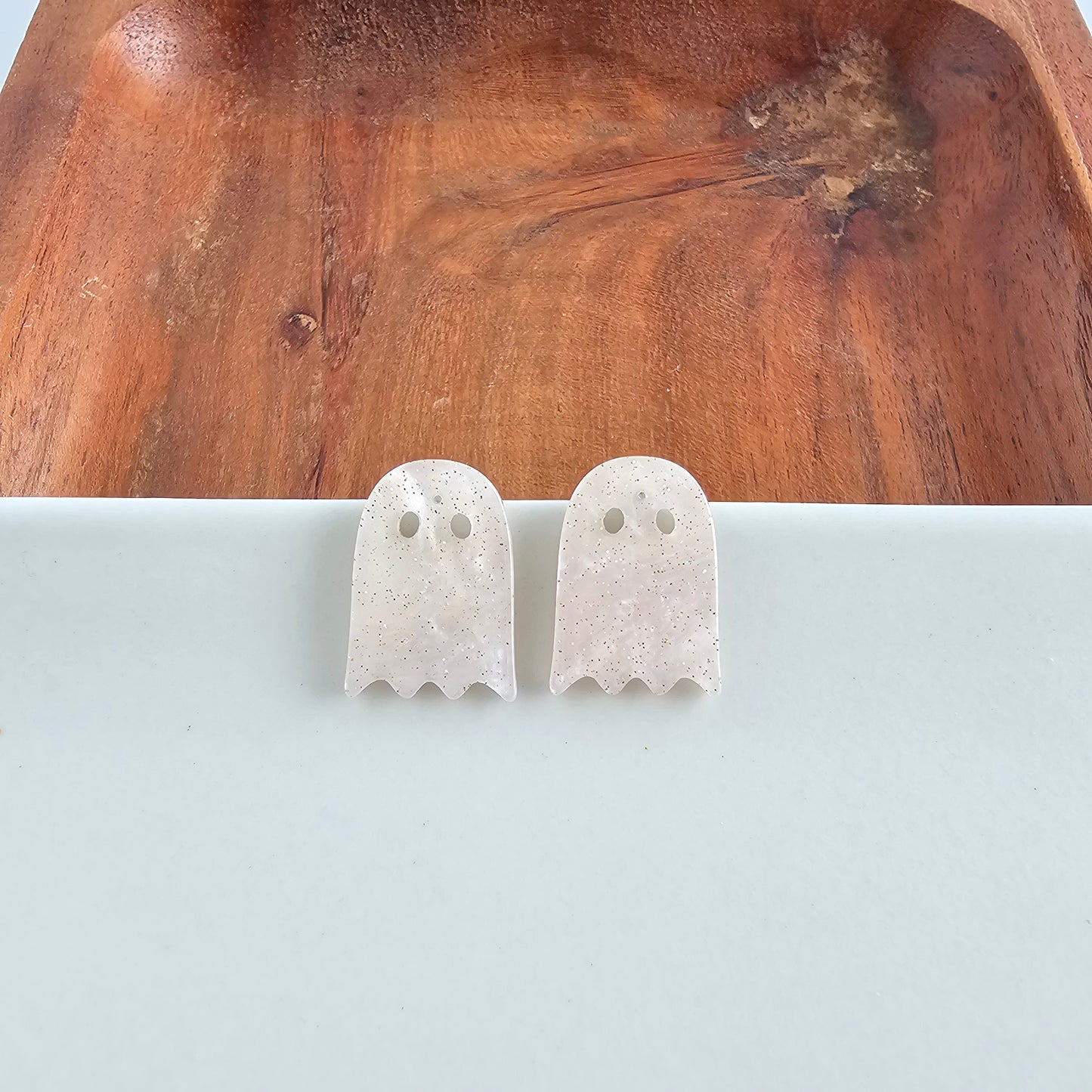 unique-id-28120776-8067-44dd-9348-064d33bd0f78