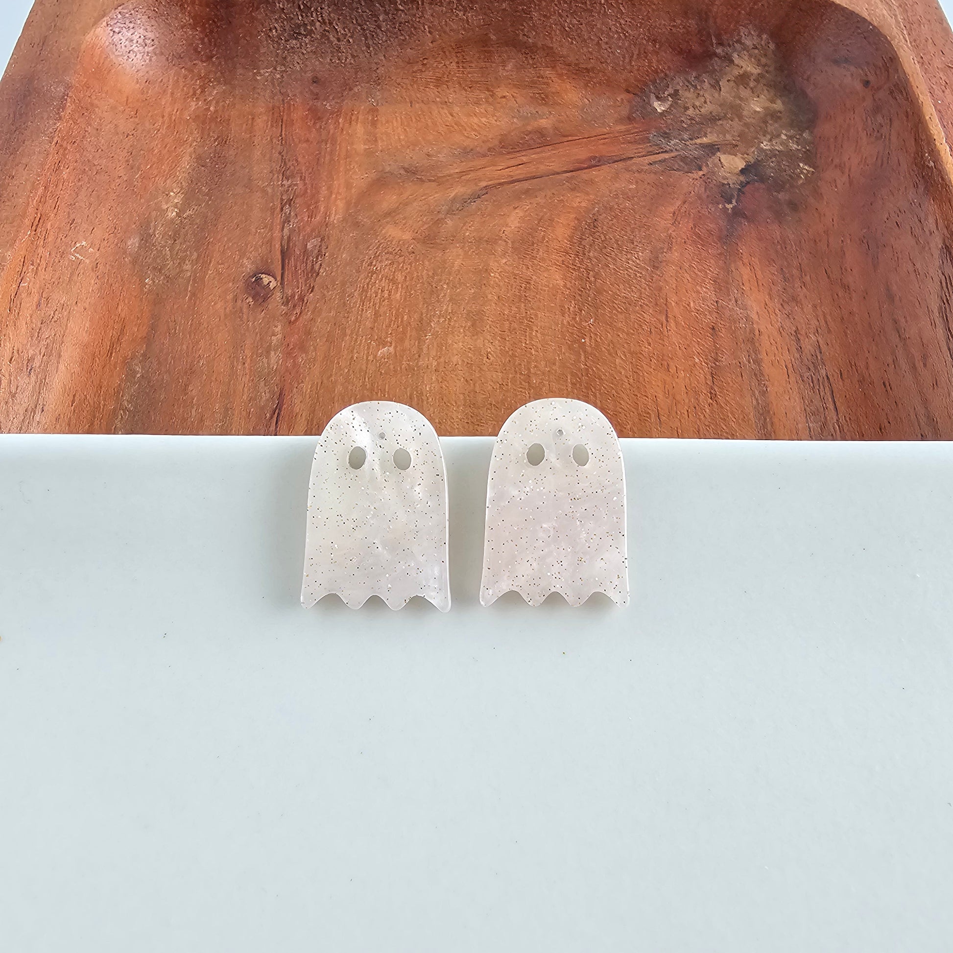 unique-id-28120776-8067-44dd-9348-064d33bd0f78