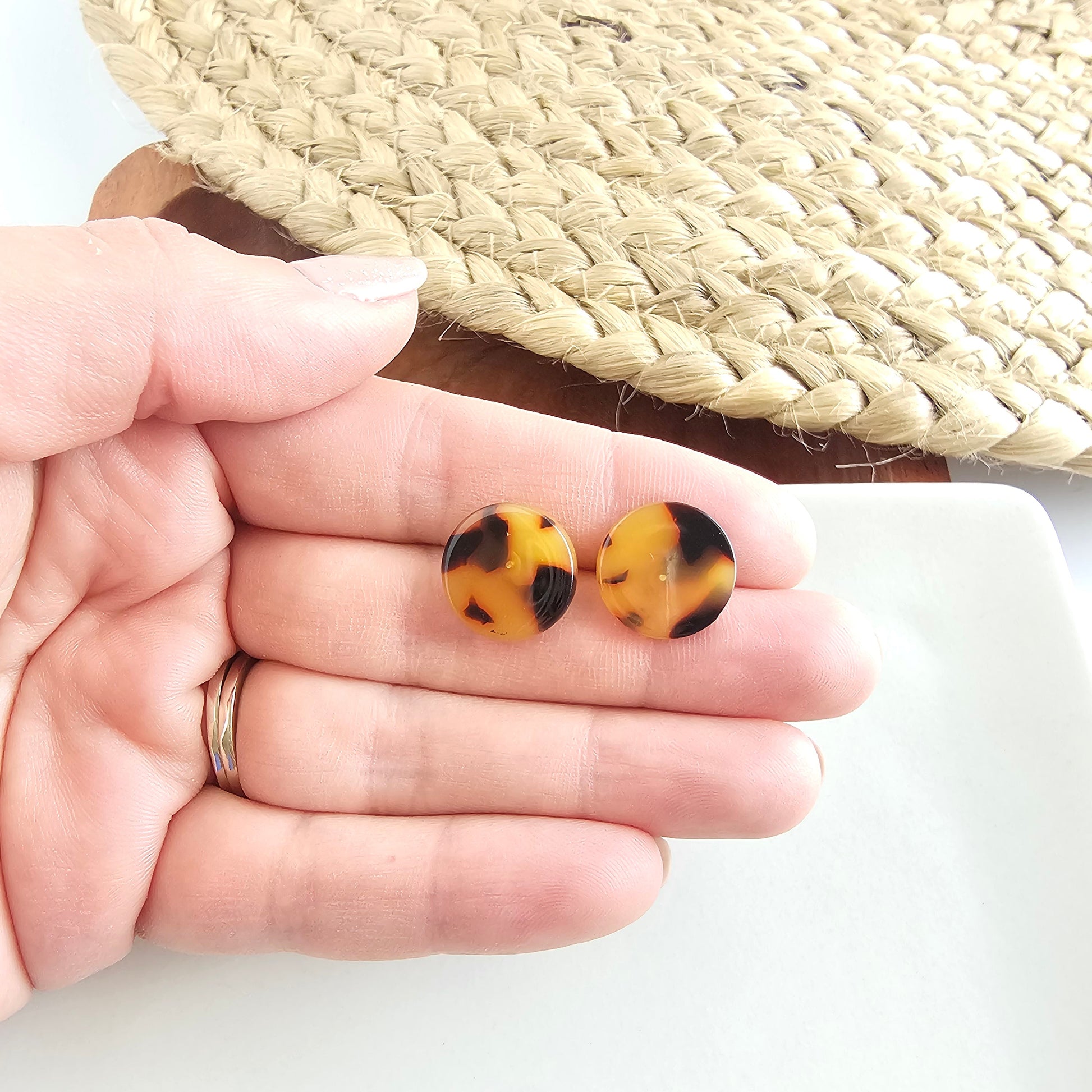 unique-id-d6b35a4f-8fa0-4283-864d-b332232beeef