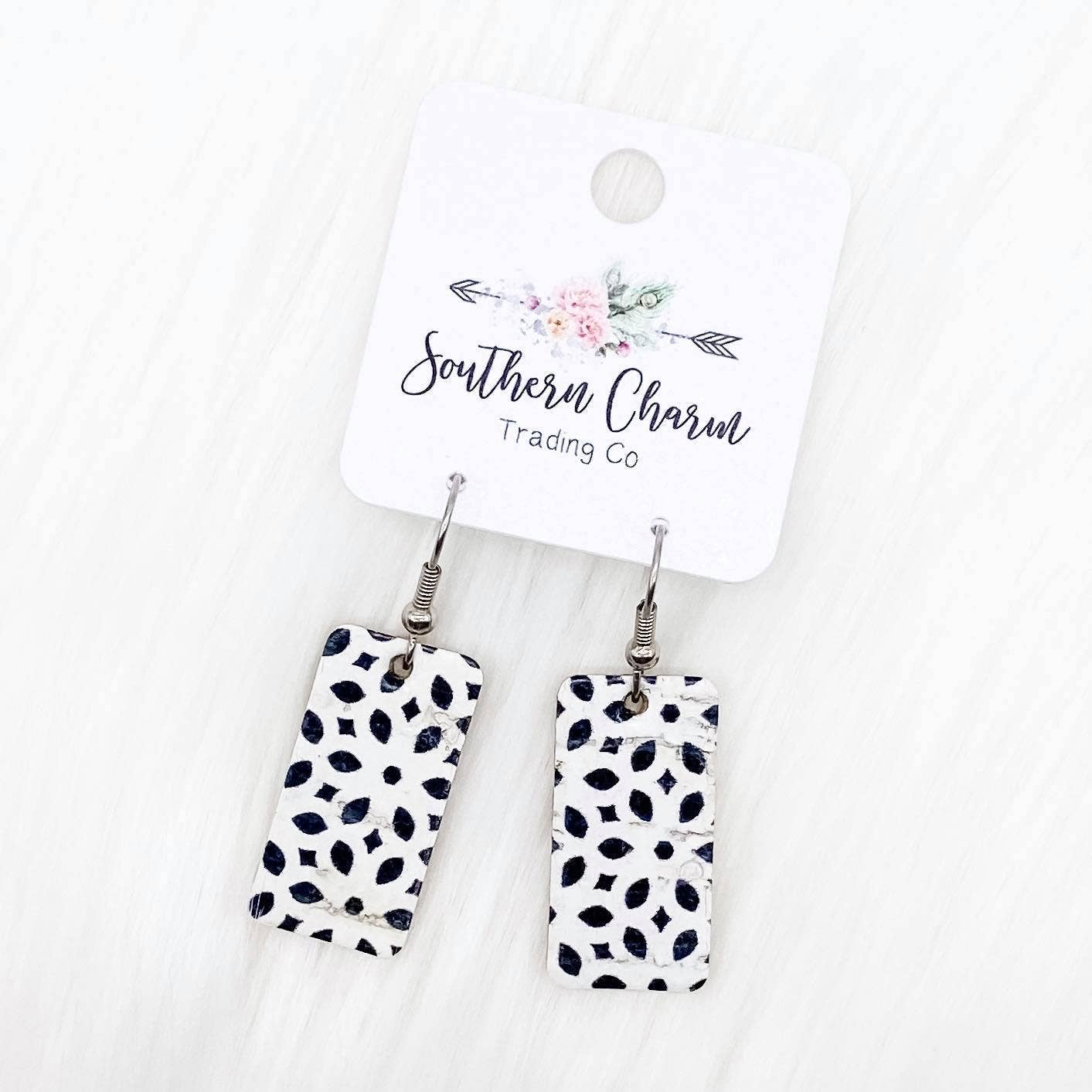 1.5" Black & White Abstract Itty Bitty Bars (cork)